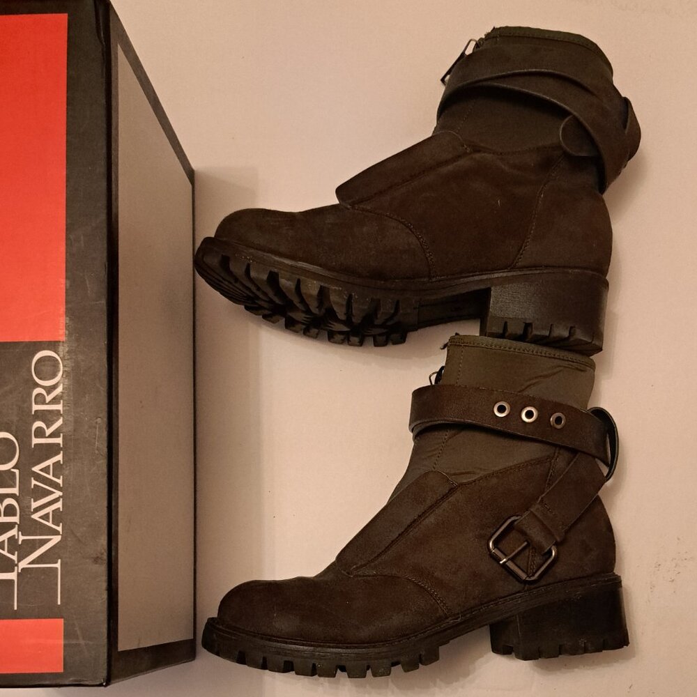 Women's shoes